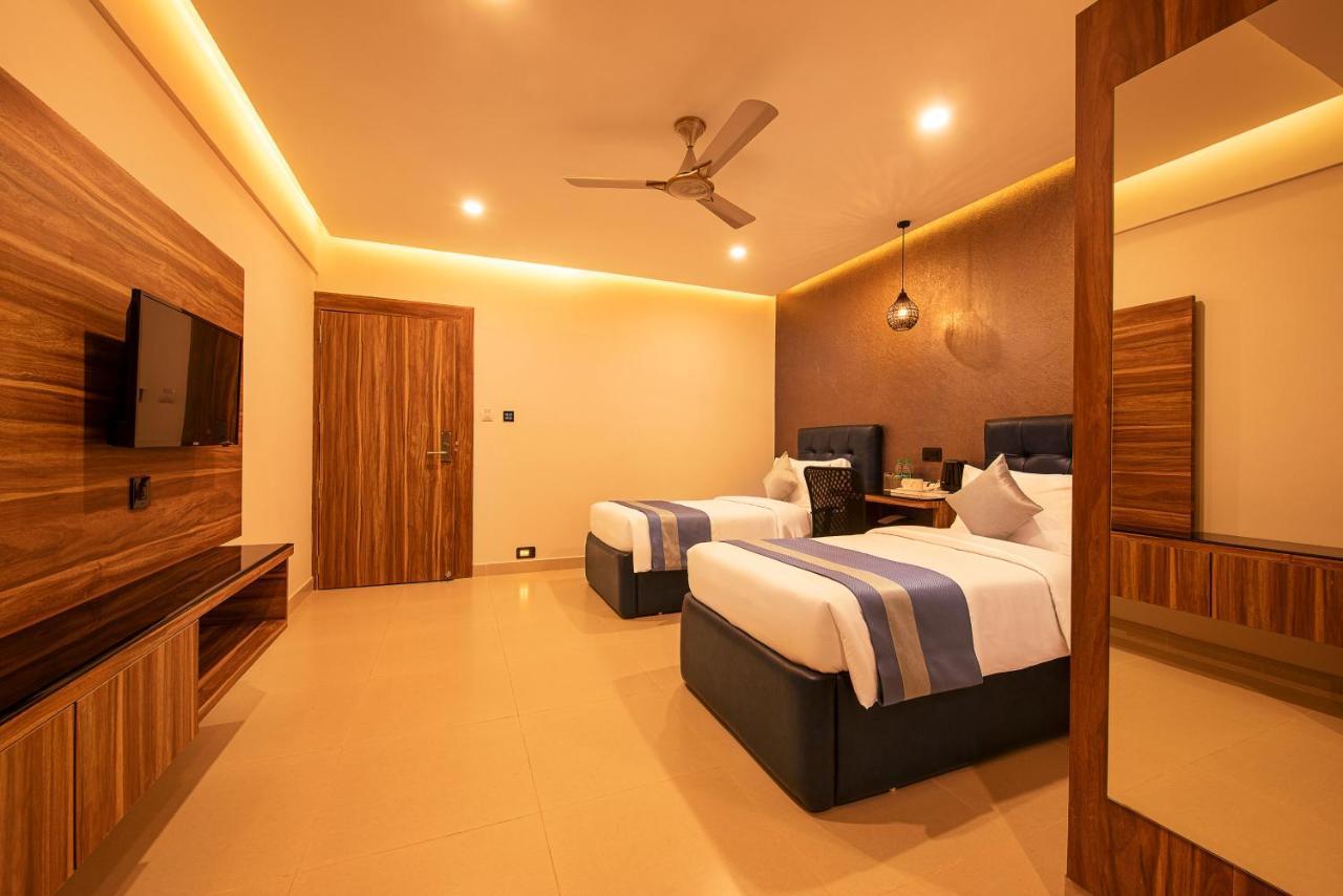 Hometown Galleria Manipal Exterior photo